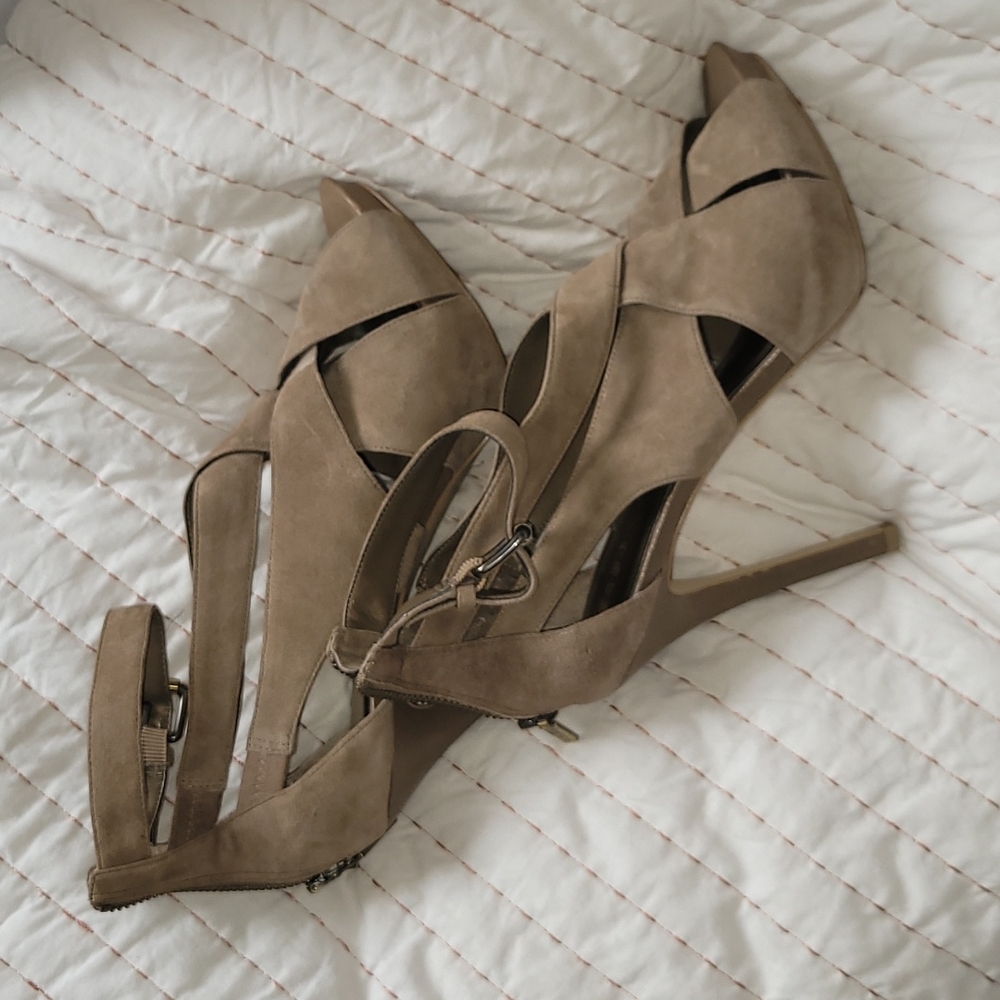 BCBG heels